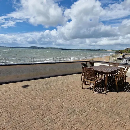 High Tide Дом отдыха